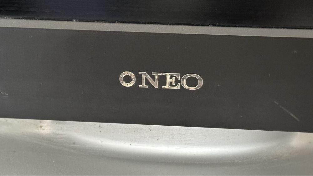 Телевизор большой Oneo