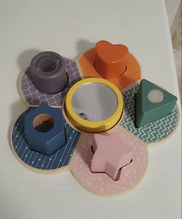 Jucării pentru copii mici