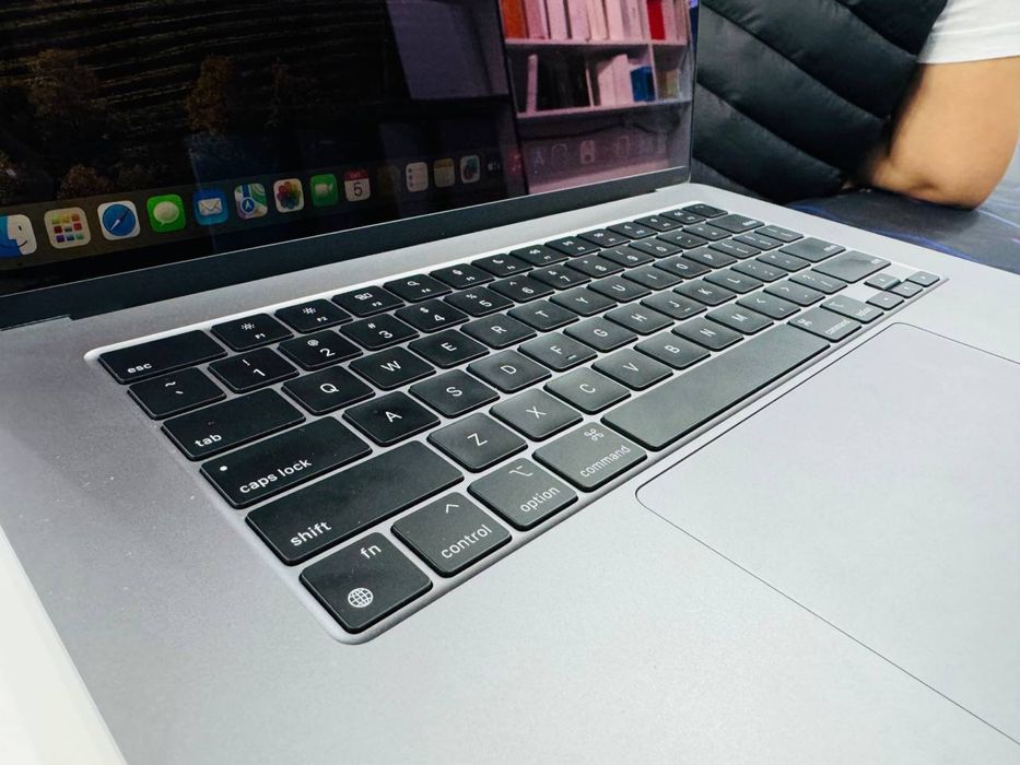 Macbook Air M2 15inch