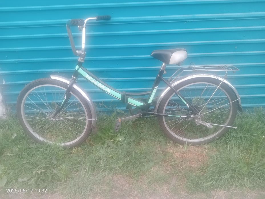 Продам 2 велосипеда и 2 самоката