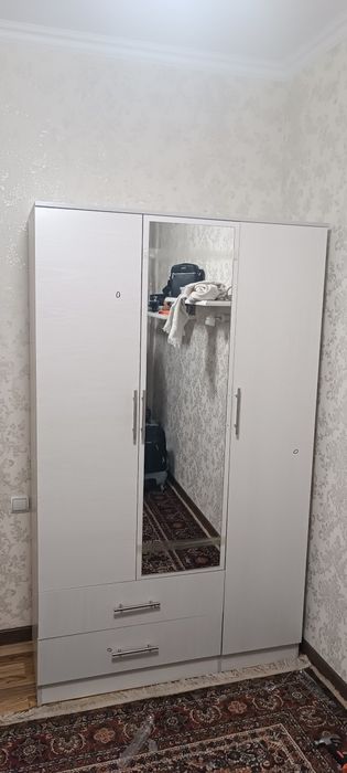 Osiyo mebel shkaf sotiladi dastafka ustanovka bepul birinchi quldan