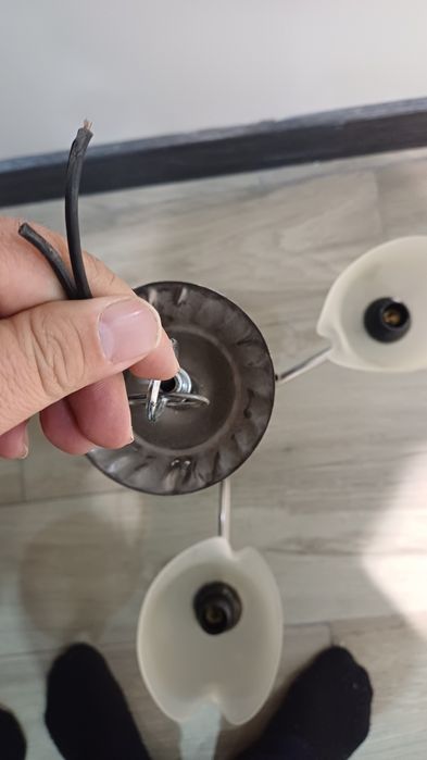 Люстра б/у как новая