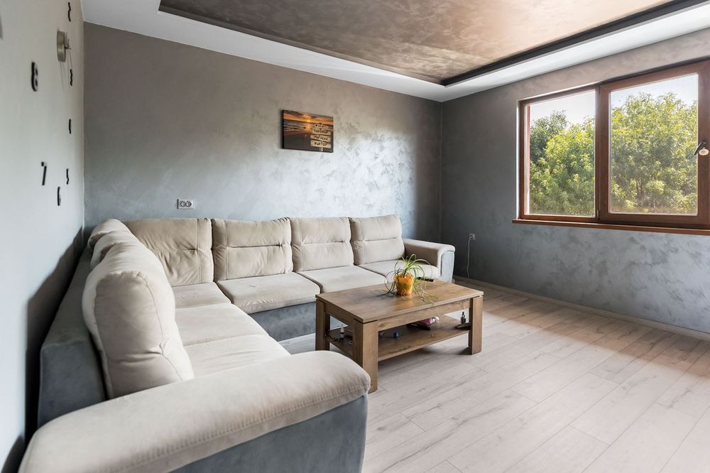 Продава се Тристаен апартамент в Плевен, Широк център - 93 кв.м за 1603 €/кв.м - Снимка #2