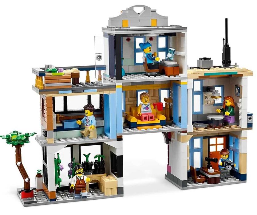 НОВО LEGO Creator 3 в 1 31141 - Главна улица