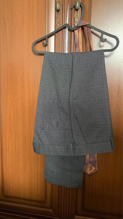 Продам костюм тройка