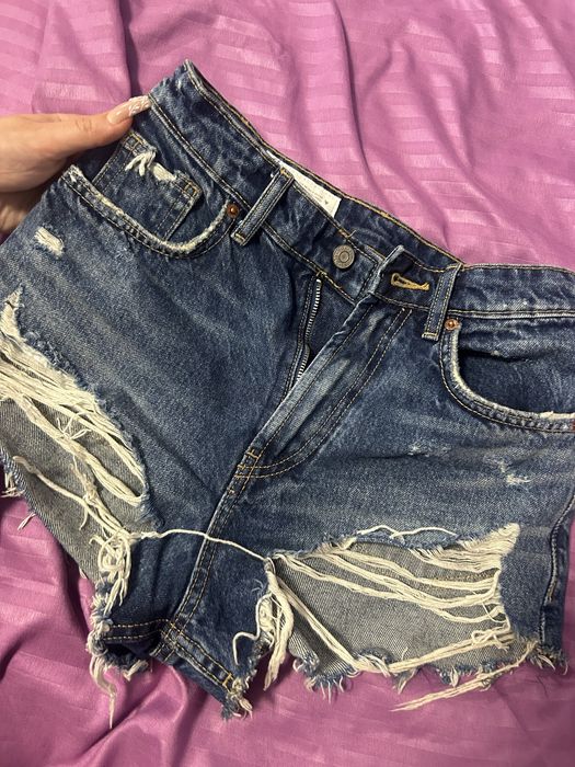 Чисто нови дънкови къси гащи