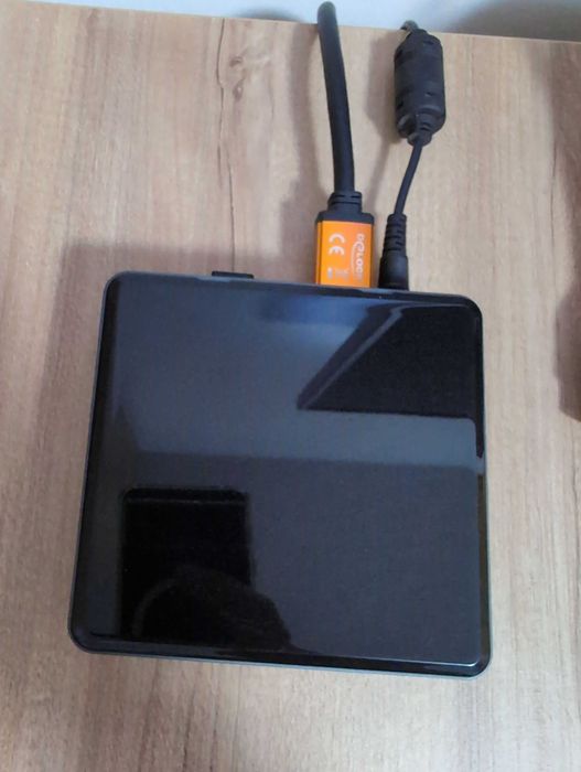 Vând Mini PC Intel (NUC) Next Unit of Computing NUC10I5FNK2