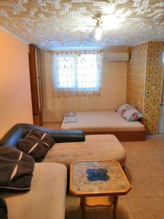 Студио в Поморие на 400 метра от южния плаж