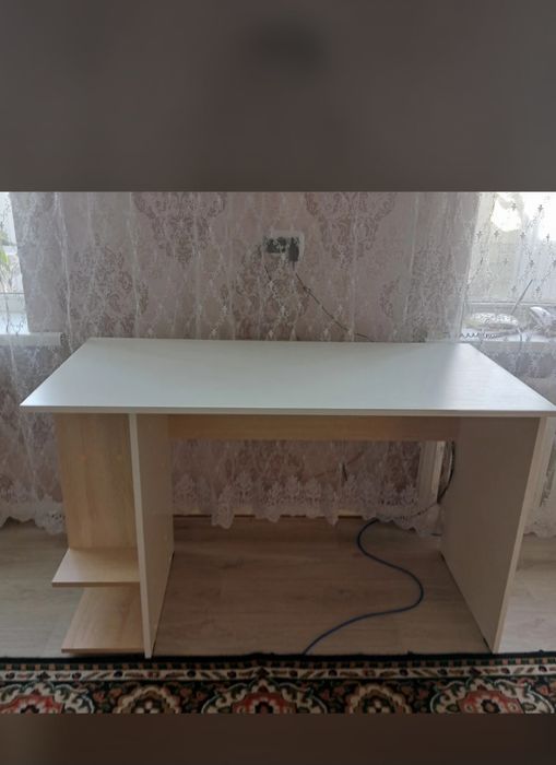 Продам стол письменный