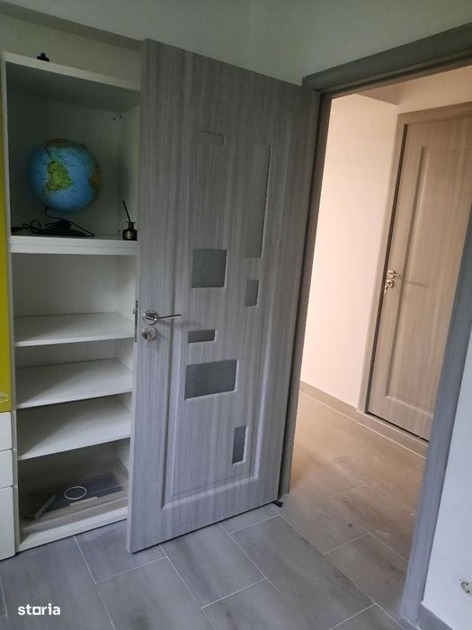 Ofer spre inchiriere apartament 3 camere.