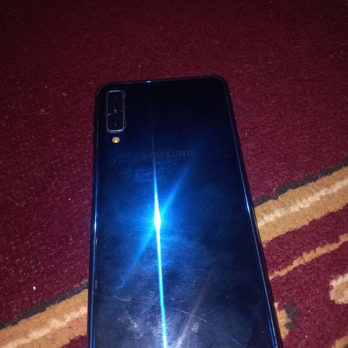 телефоны 3 телефона