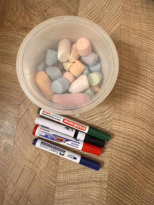 Tabla alba neagra cu stativ cu accesorii
