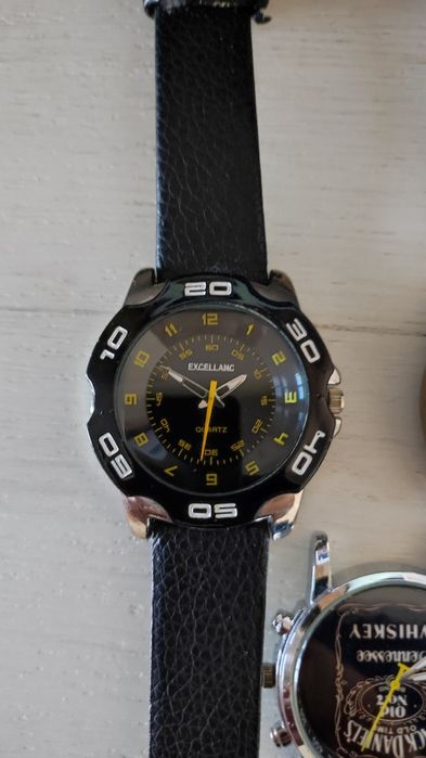 De vânzare lot ceasuri