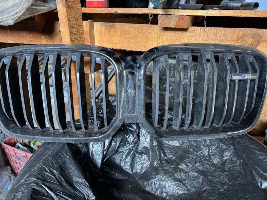 Маска бъбреци за BMW G01/ G02