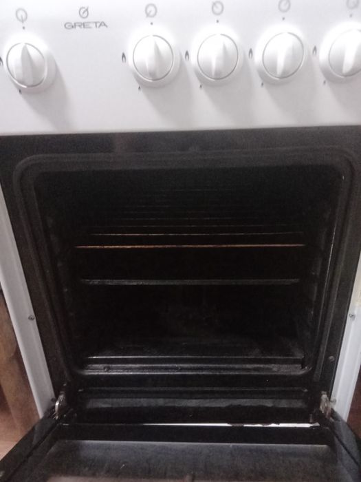 Продам газовую плиту