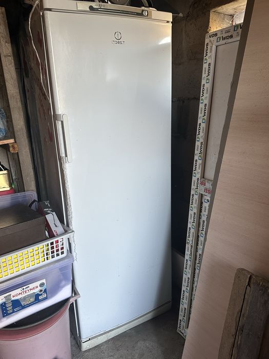 Морозильник Indesit