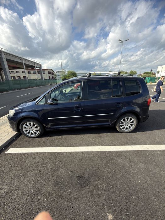 VOLKSWAGEN Touran 2012 — imagine 3