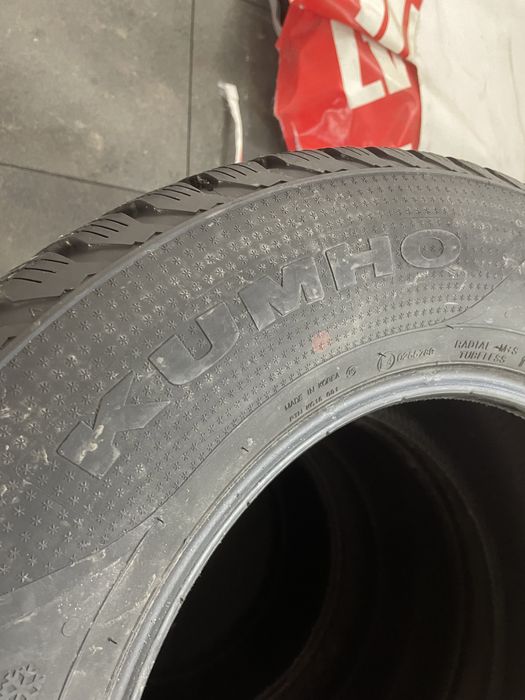 Зимние шины 265/65/17