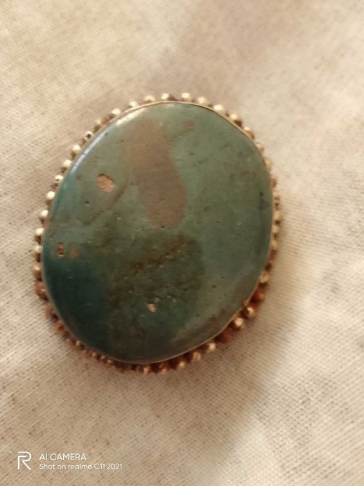 Продавам брошки Тюркоаз и Червен корал