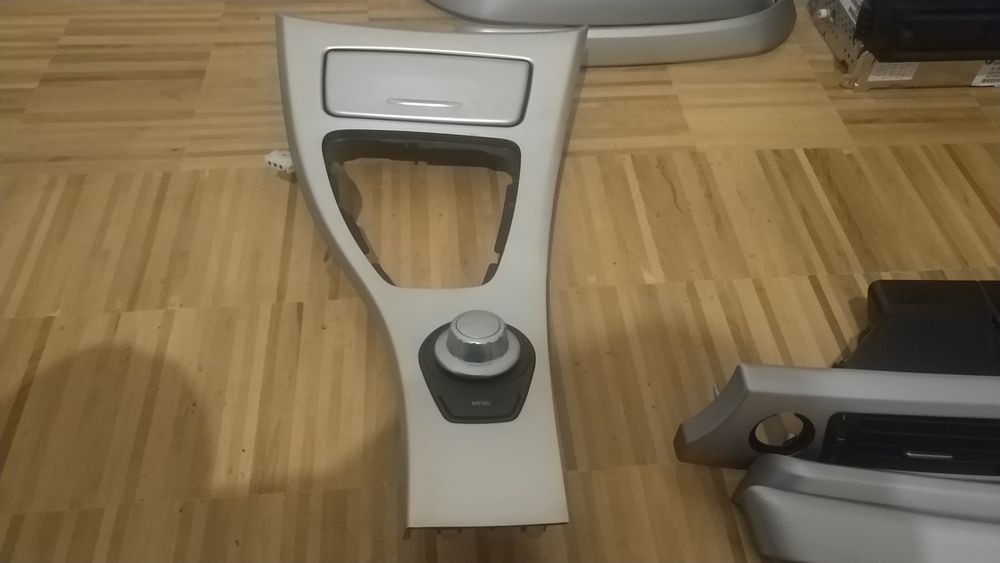 Лайстни ССС, километраж, огледала (FLA/compass) и мн. други за BMW е91