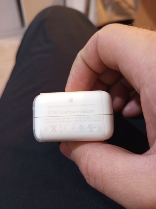 Зарядка для Айфона оригинал новая