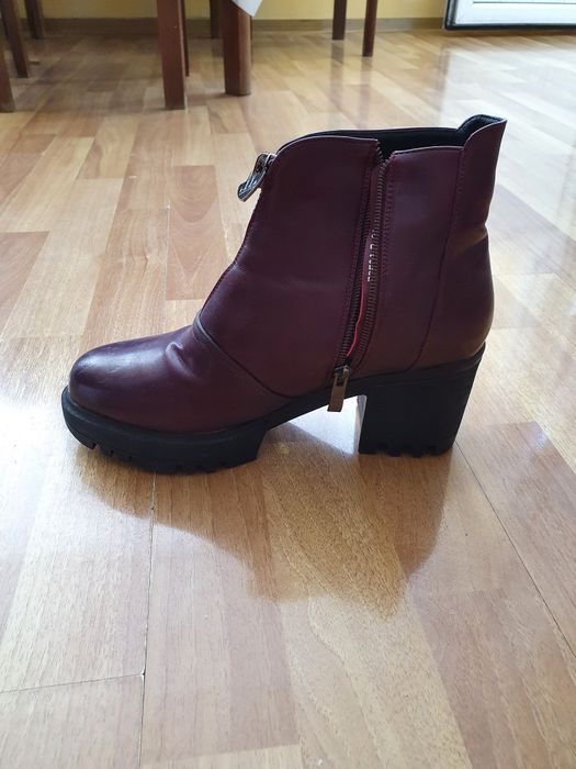 Продам зимние женские ботильоны