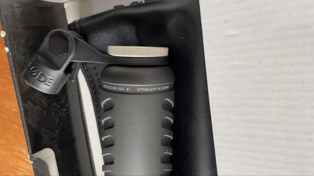 Mocrofon pentru studio sau podcasturi