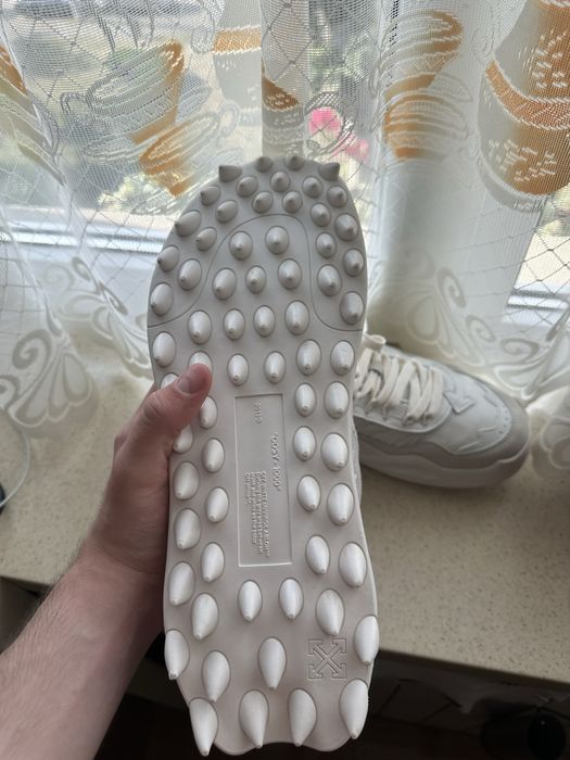 off white odsy albi 43 ( fara avans)
