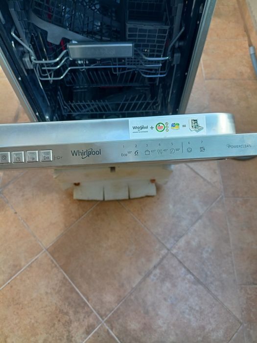 Съдомиялна за вграждане Whirlpool WSIO3T223PCEX, 10 комплекта, 7 програми, 6th Sense, 45 см