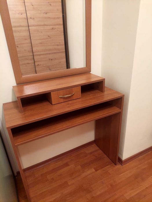 Тоалетка в цвят златен дъб (изработена по поръчка)