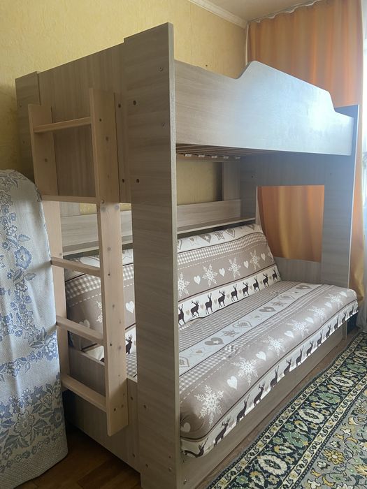 Продам двухярусный диван