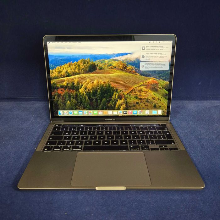 MackBook Pro 13  2020 ( B33370.1 / Ag28 Doi Baieti ) Garantie 2 ani !