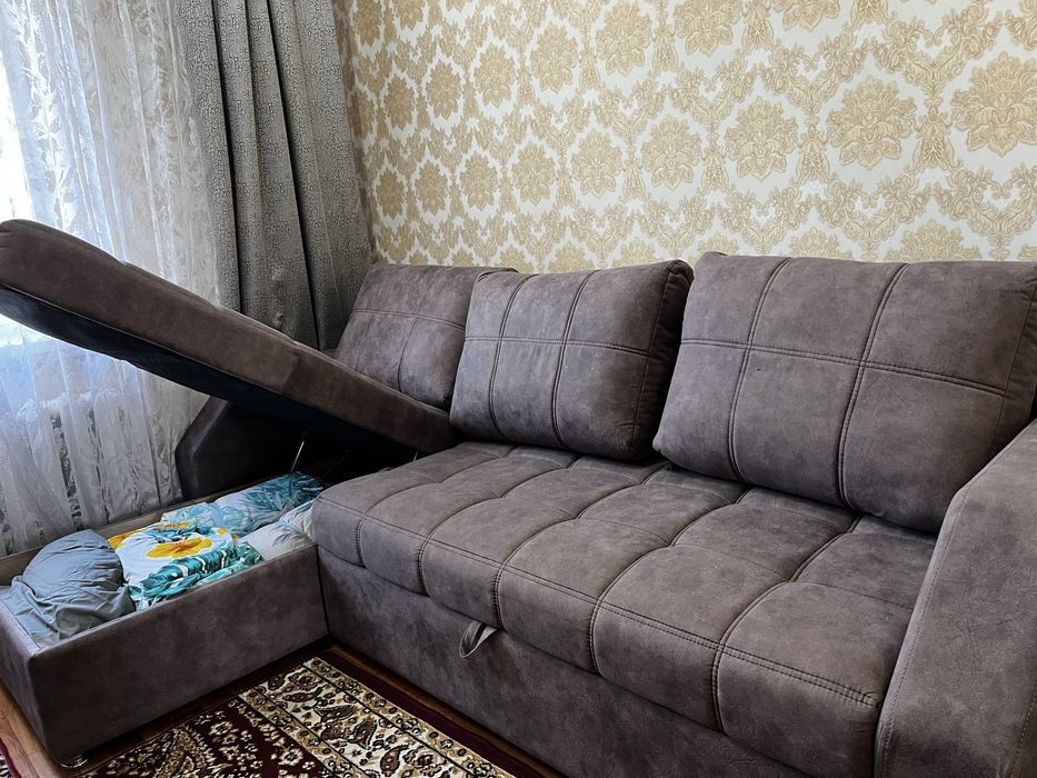 Диван угловой