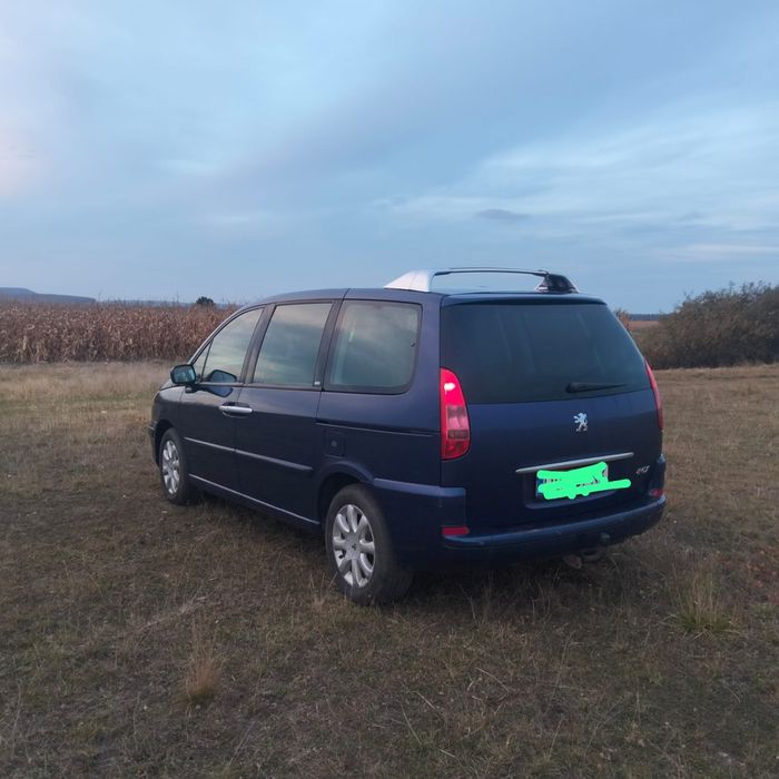 Vând Peugeot 807