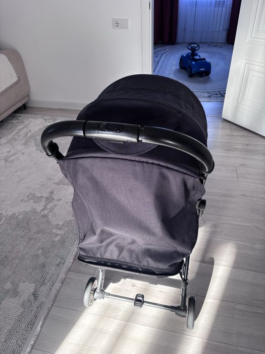 Продам коляску Chicco