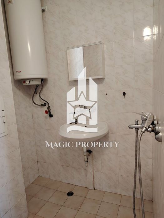 Дава се под наем Тристаен апартамент в Бургас, Възраждане - 65 кв.м за 341.7 € - Снимка #10