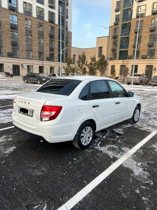 Продам Lada Granta 2022