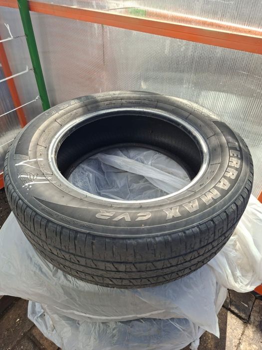Шины 225/65R17  продам