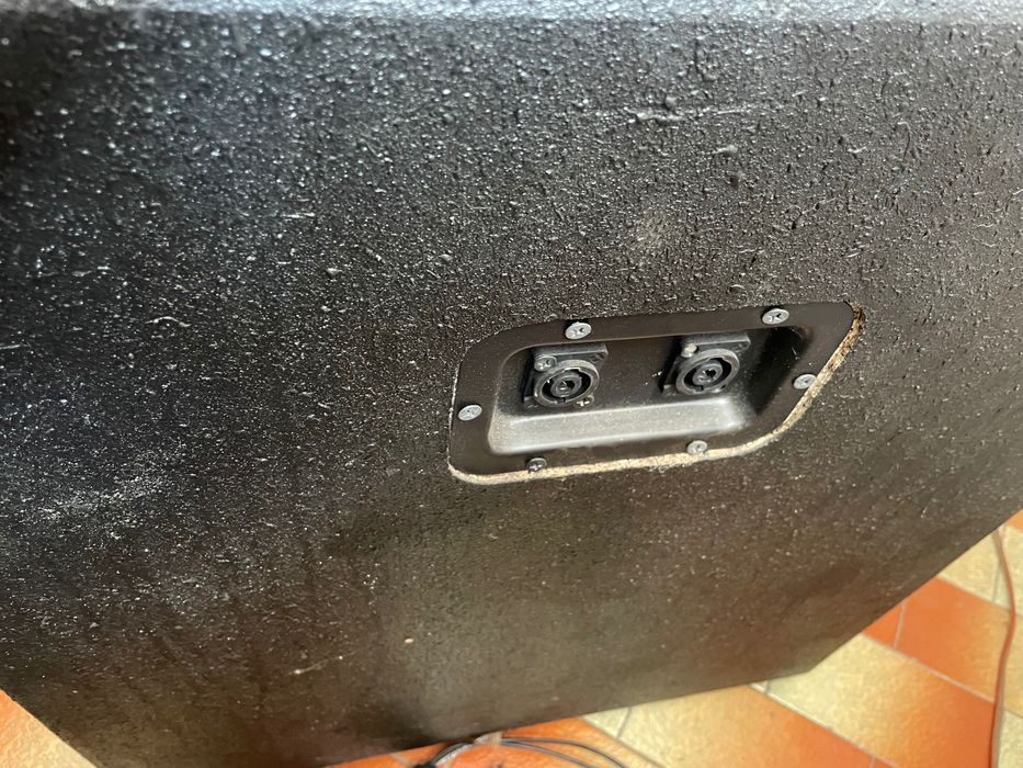 Бас каси jbl 15-ски