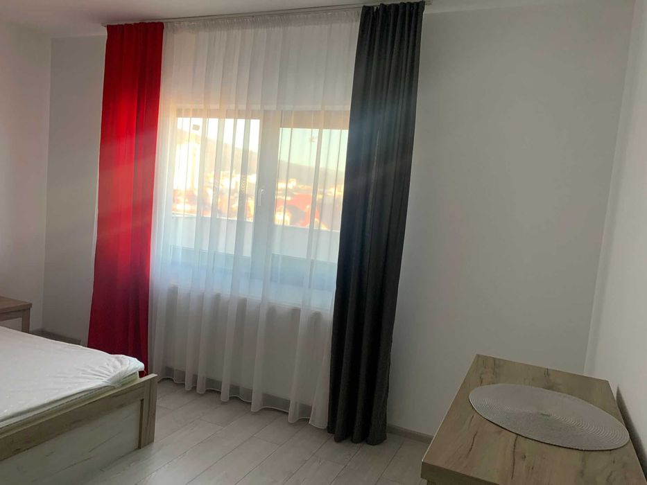 Inchiriez apartament pe termen lung str. CERNA