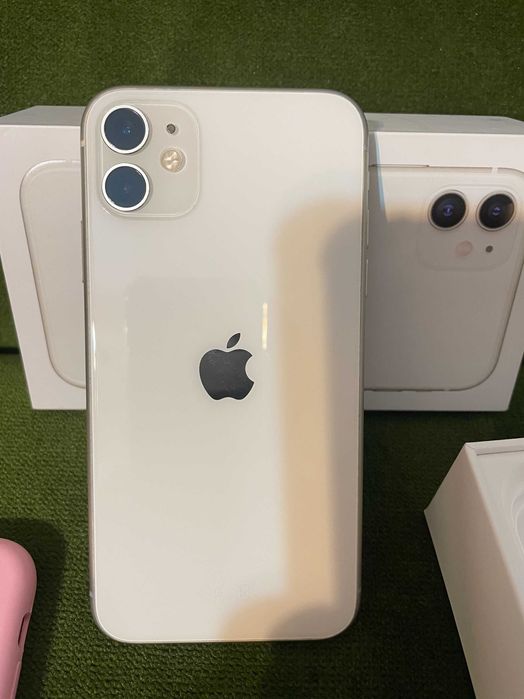 Iphone 11 128 gb бял white перфектен като нов