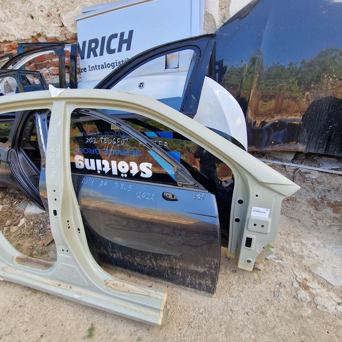 Hyundai i10 3   2021 колонка,заден десен калник,праг 2бр.