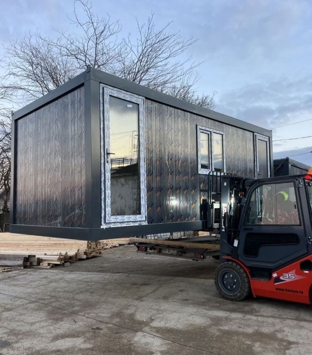Vand containere modulare la super preț-calitate