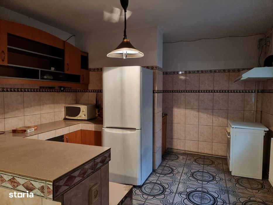 Apartament 4 camere Targoviste Micro 3