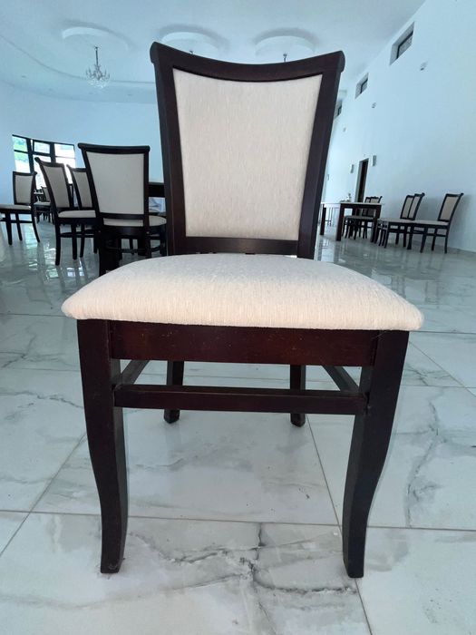 Mobilier de vinzare