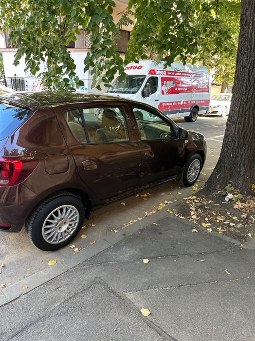 Dacia Sandero în stare ca și nouă