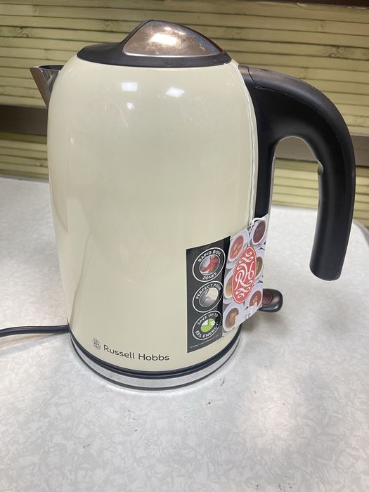 Електрическа кана Russell Hobbs