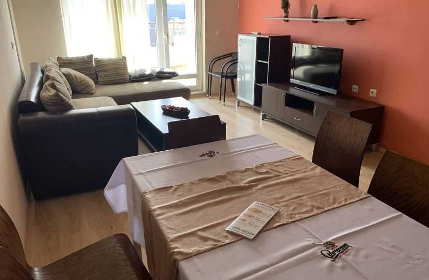 Дава се под наем Двустаен апартамент в Бургас, Славейков - 80 кв.м за 255 € - Снимка #3