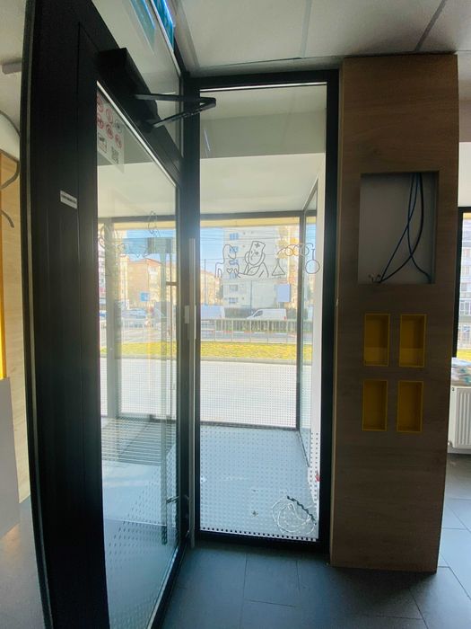 Vand usi modulare birou/compartimentare spatii, sticla securizata