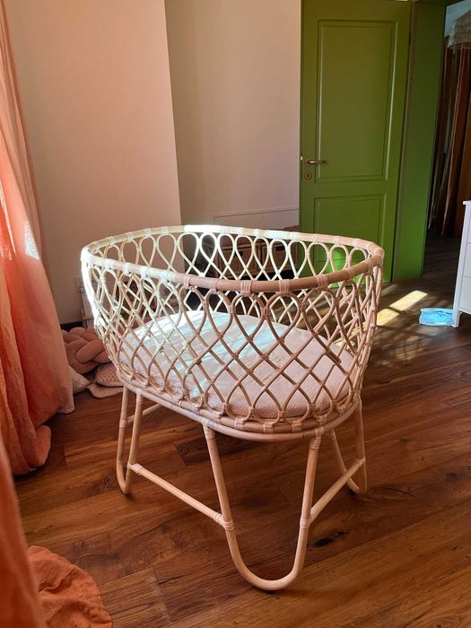 Patut de bebe ratan MA Kids Furniture + saltea Zara Home